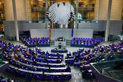 Bundestag macht Weg für ausgeweitetes Kinderkrankengeld frei
