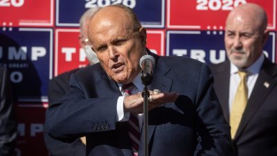 Giuliani: „Bis zu 900.000 Stimmen in Pennsylvania könnten sich als ungültig erweisen“
