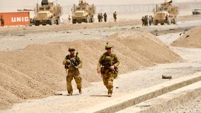 USA setzen zusätzliche Soldaten für Afghanistan-Abzug ein – 50.000 Taliban-Kämpfer vor Ort