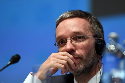 „Fehlinformation“? – Ex-Innenminister Kickl stellt unangenehme Fragen zum Wien-Anschlag