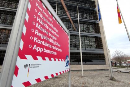 Kretschmann warnt vor Euphorie wegen Corona-Impfstoffen – Laschet: „Wir sind auf der Zielgeraden“