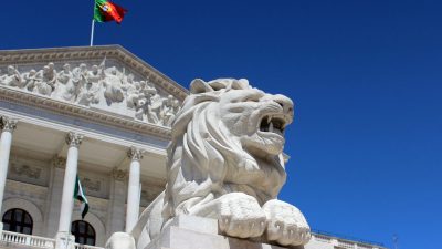 Portugiesisches Parlament gibt grünes Licht für erneuten Corona-Notstand
