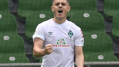 Werder Bremen mit Rashica und Toprak gegen 1. FC Köln