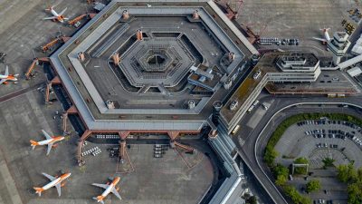 Nach 60 Jahren: Flughafen Tegel schließt – Airlines und Fans verabschieden sich