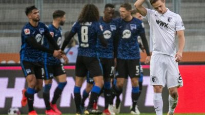Hertha-Coach Labbadia bejubelt seinen 100. Sieg in Augsburg