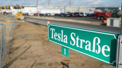 Gewerkschaft moniert Teslas Umgang mit deutschen Tarifstandards