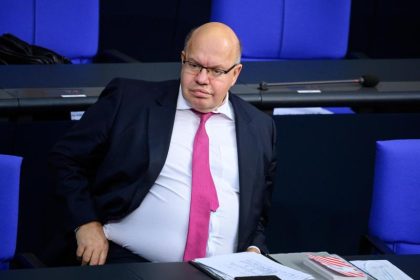 Altmaier geht von Corona-Lockdown bis ins Frühjahr aus