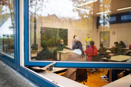 Brinkhaus unterstützt längere Aussetzung von Präsenzunterricht – GEW für Wechselunterricht