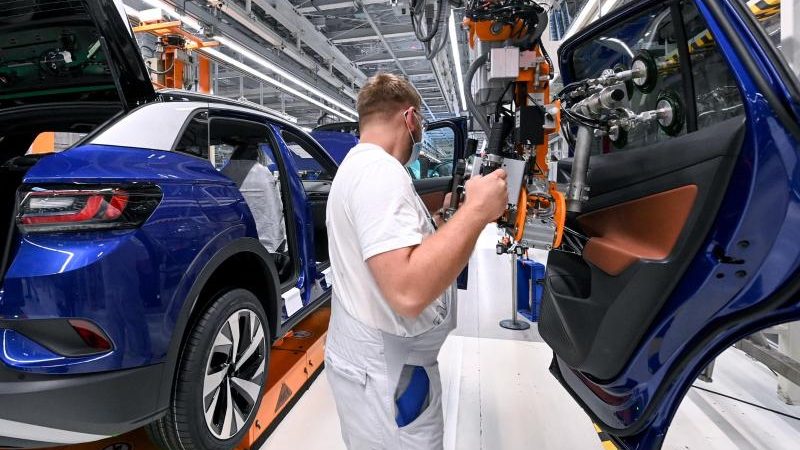 „Autogipfel“ mit Merkel – E-Auto-Prämie soll bis 2025 verlängert werden