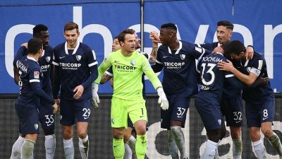 Erste Ligapleite für den HSV – Fürth rückt auf zwei