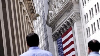 Dow-Jones-Index erstmals über 30 000 Punkten