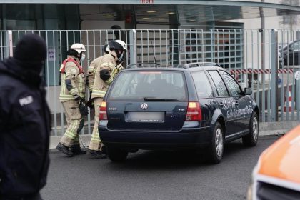 Fahrer nach Vorfall mit Auto vor Bundeskanzleramt aus Gewahrsam entlassen