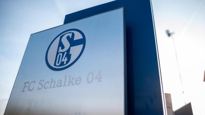 Krise auf Schalke: Sportvorstand Schneider unter Beobachtung