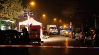 Nach Todesfall an Augsburger Haltestelle – Tatverdächtigtes Paar festgenommen