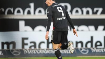 Bayern weiter Tabellenführer: Mühsamer Sieg beim starken VfB