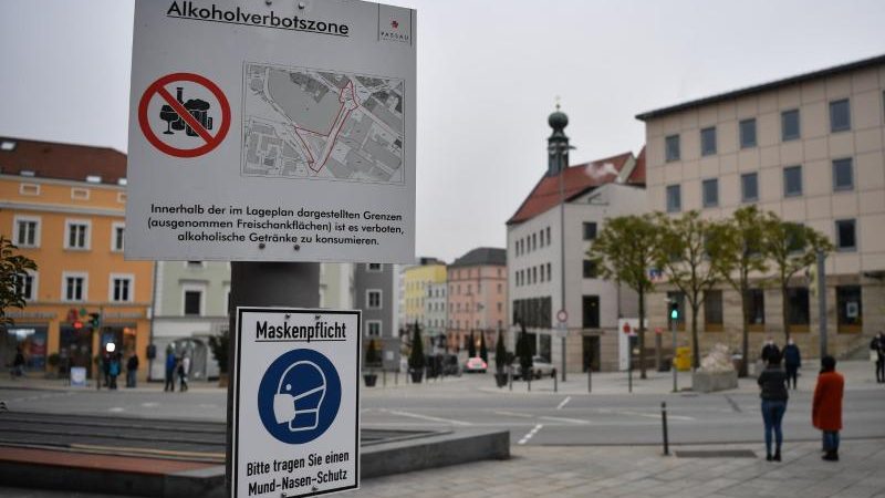 Demo in Passau: „Bayern steht zamm“ – Ein Jahr Demokratiebewegung in Berlin