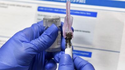 USA: Corona-Impfstoff von Moderna erhält Notfallzulassung