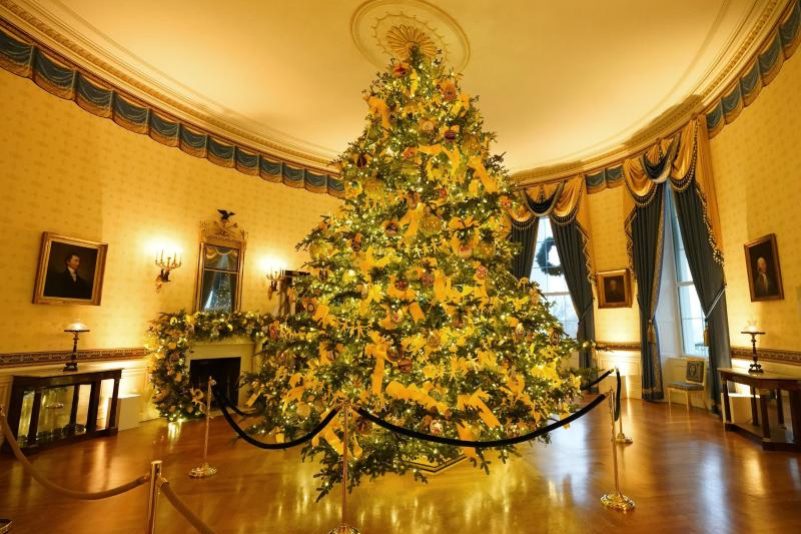 Weihnachtsdekoration im Weißen Haus enthüllt – „America the Beautiful“