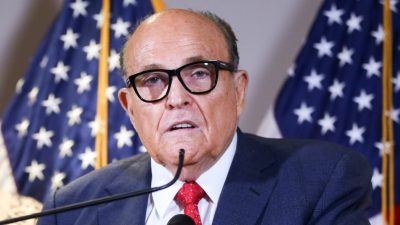 Dominion verklagt Giuliani auf 1,3 Milliarden Dollar Schadenersatz