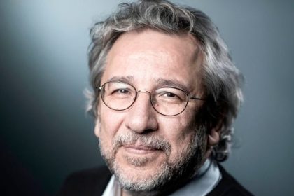 Türkisches Gericht verurteilt Journalisten Can Dündar zu 27 Jahren Haft