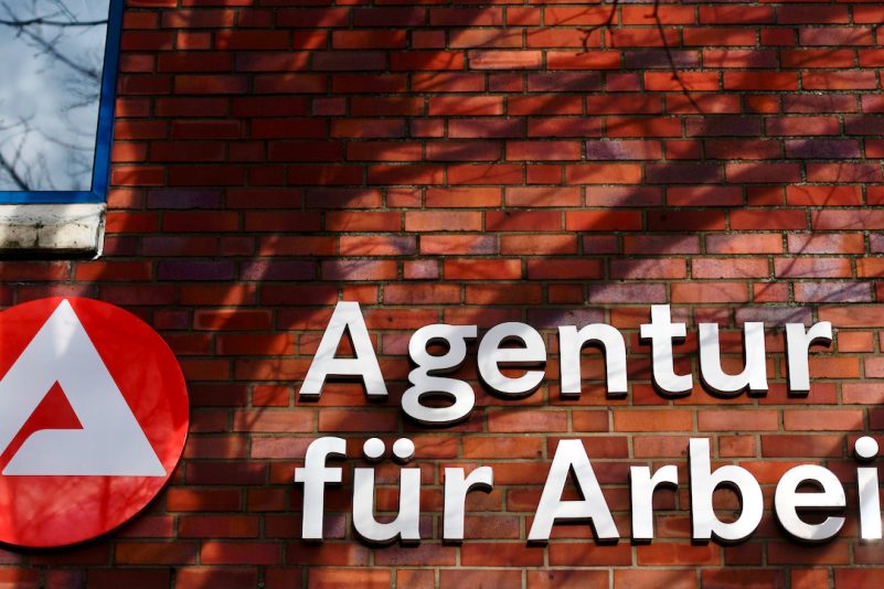 Linke will Bezug von Arbeitslosengeld wegen Corona-Krise weiter verlängern