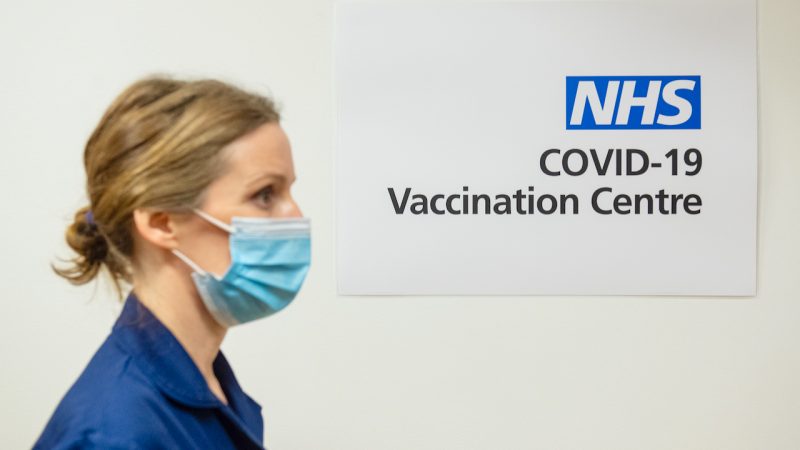 Großbritannien startet als erstes westeuropäisches Land Corona-Impfkampagne