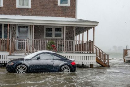 US-Ostküste von schwerem Schneesturm getroffen