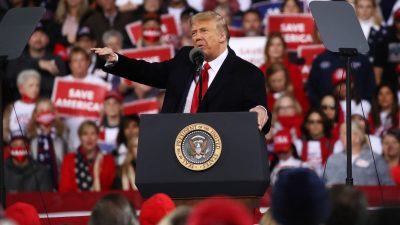 Trump bei Kundgebung in Georgia: „Es ist niemals akzeptabel, wenn sie stehlen, manipulieren, rauben“
