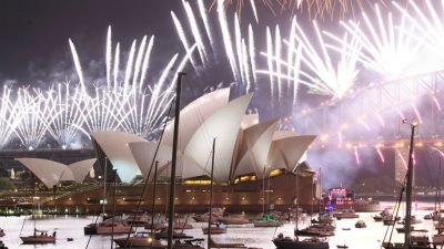 Silvester Countdown: Taiwan feiert – Feuerwerk in Sydney – Drei Pubs in ganz England geöffnet