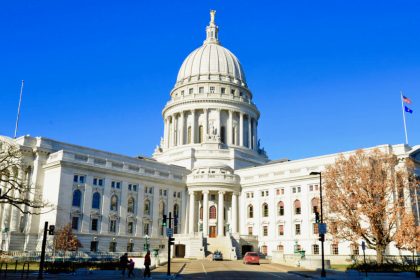 Anhörung vor dem Gericht und der Staatslegislative in Wisconsin