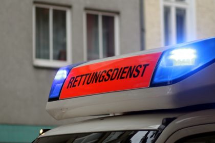 Gaskartusche fällt von Hochhaus: 75-Jährige stirbt in Karlsruhe