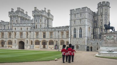 Queen ordnet Zivilkleidung für Royals bei Bestattung von Prinz Philip an