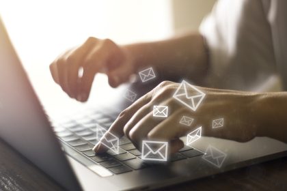 Betrüger nutzen Corona-Not: Phishing-Mails mit falschem Weihnachtsbonus – Lücke bei der Telekom?