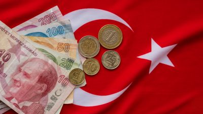Nach Entlassung von Notenbankchef: Türkische Lira stürzt ab