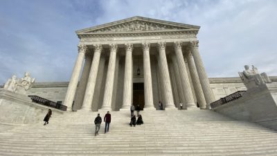 17 Staaten und Trump schließen sich Klage von Texas am Obersten Gericht an