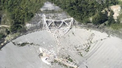 Berühmtes Radioteleskop Arecibo in Puerto Rico eingestürzt