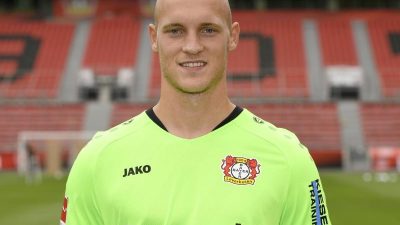 Leverkusens Torhüter Lomb gegen Slavia Prag wieder im Tor