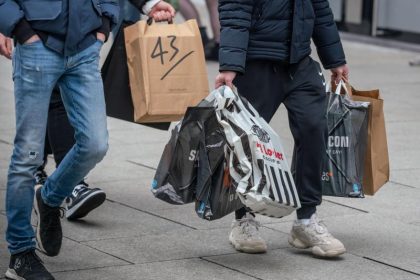 Handel fürchtet monatelangen Lockdown nach Weihnachten