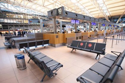 Kaum jemand fliegt: Flughäfen finanziell vor Belastungstest