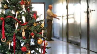 Bundesländer entlassen mehr als 950 Gefangene vor Weihnachten