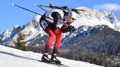Biathlon: Norweger Laegreid gewinnt Verfolger