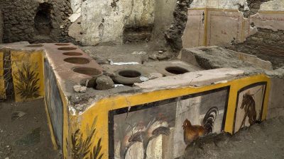 Forscher graben antike „Snackbar“ in Pompeji aus