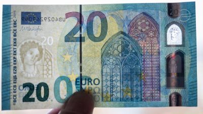 20-Euro-Schein bekommt standardmäßig eine Lackierung