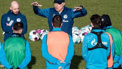 Amtsantritt: Gross leitet erstes Training auf Schalke