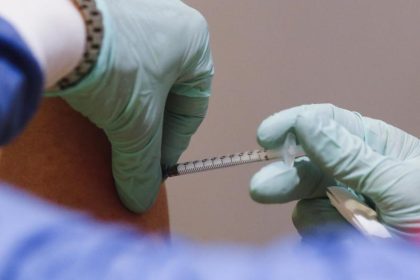 Umfrage: Nur die Hälfte des Pflegepersonals zur Impfung bereit