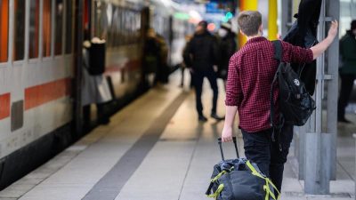 Bahn verzeichnet zu Weihnachten 50 Prozent weniger Reisende