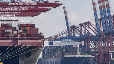 Außenhandel rechnet mit über zwölf Prozent Exportrückgang