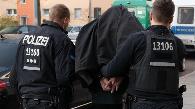 Landesweite Razzia mit Hunderten Polizisten in Sachsen