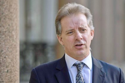 Steele spielte Trump-Akte Medien zu, weil FBI Clinton-E-Mail-Fall wieder aufnahm