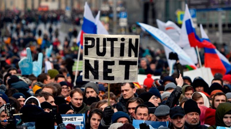Proteste in Russland erwartet – Klobürsten, Schneebälle und blaue Boxershorts gegen den Kreml